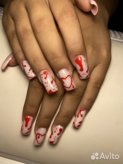 Мастер маникюра