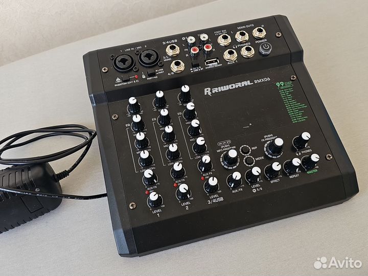 Микшерный пульт