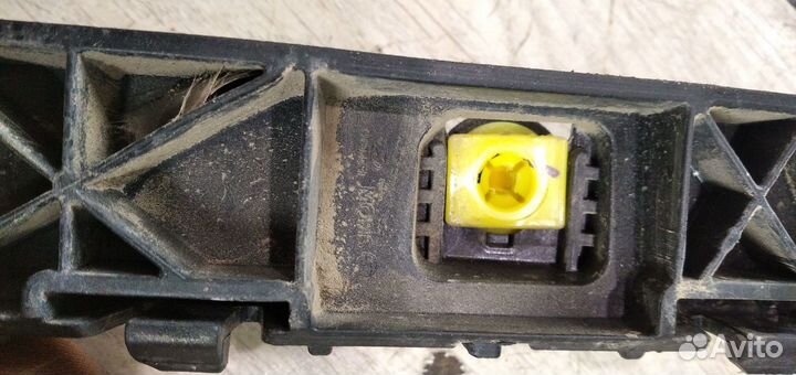 Кронштейн крепление бампера Hyundai solaris 2 Прав