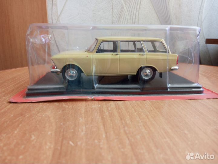 Модель автомобиля Москвич-427