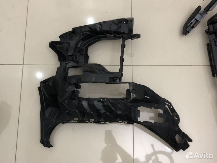 Кронштейн бампера BMW X5 G05 2018