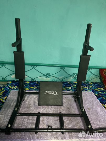 Турник настенный с брусьями