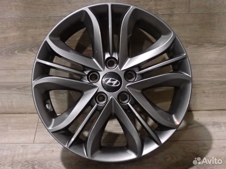 Оригинальные диски на Hyundai ix35 R17