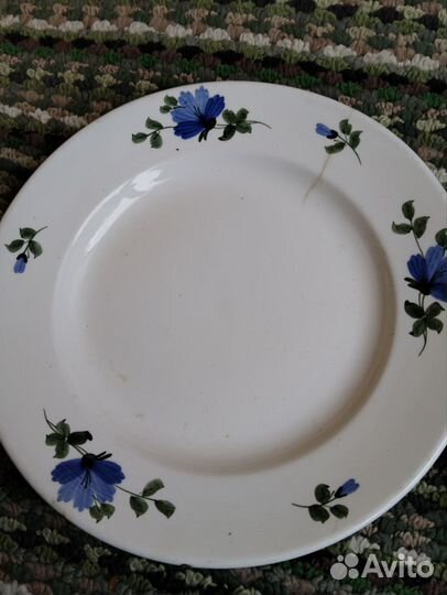 Тарелка старинная фарфор