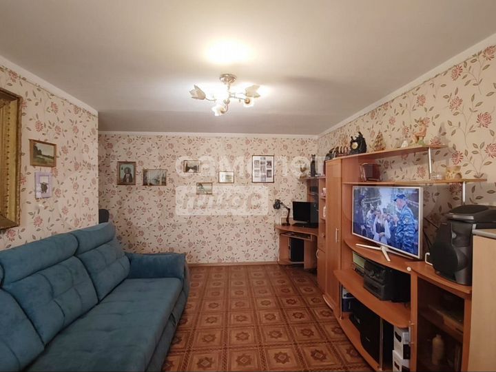 2-к. квартира, 61 м², 1/10 эт.