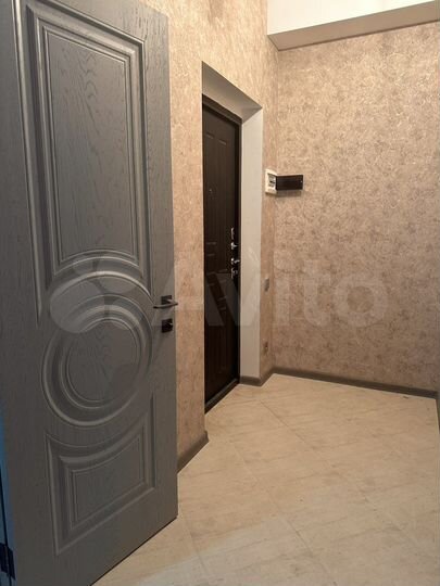 2-к. квартира, 53 м², 1/7 эт.