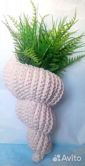 Вязаная корзина ракушка