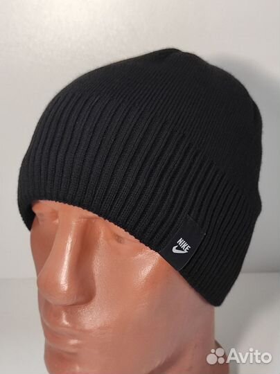 Мужская шапка классическая