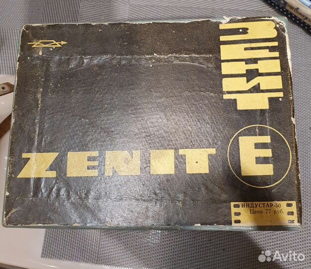 Пленочный фотоаппарат zenith, есть фотовспышка