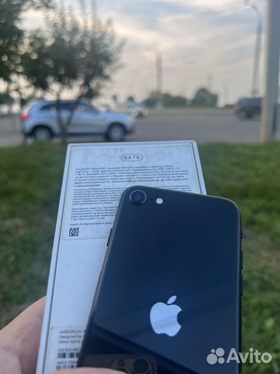 iPhone SE (2020), 64 ГБ