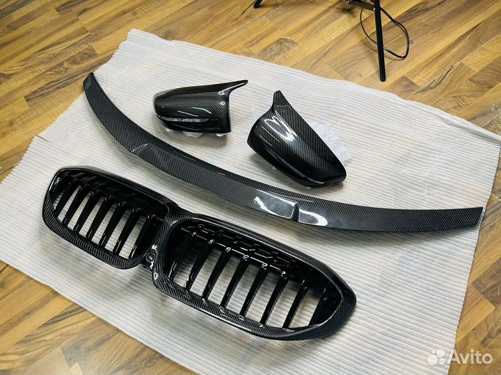 Спойлер ноздри зеркала BMW G20 натуральный карбон