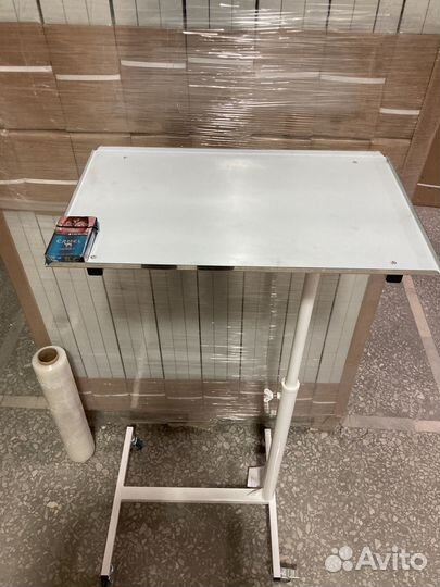 Столик процедурный