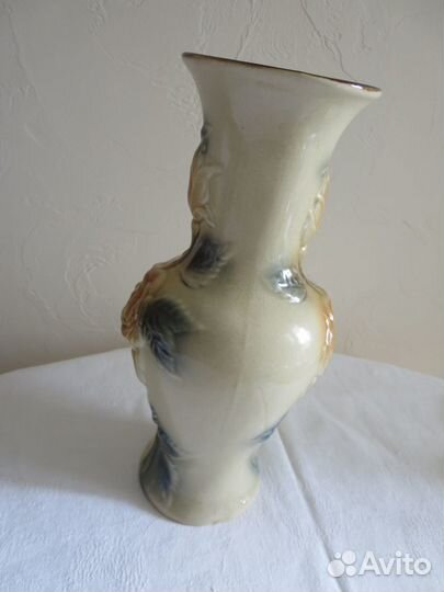 Ваза СССР. Керамика. рельефная роза