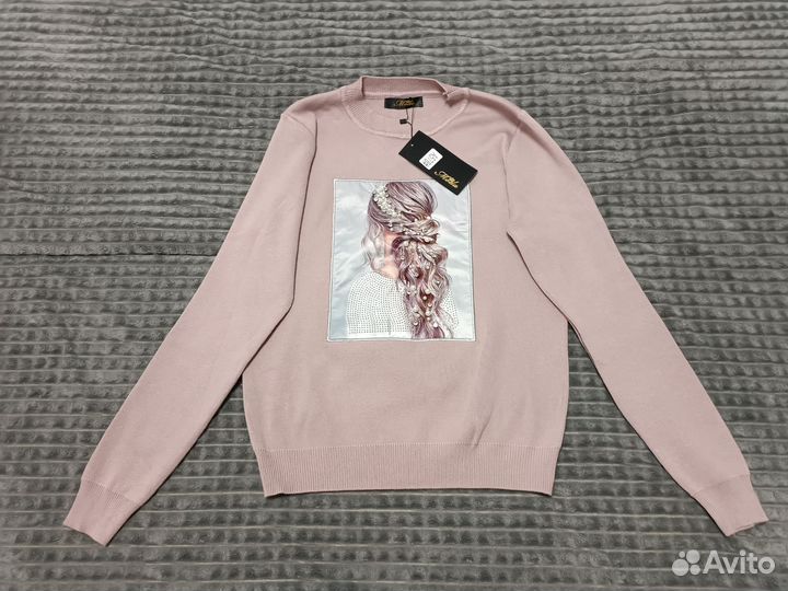 Свитер женский