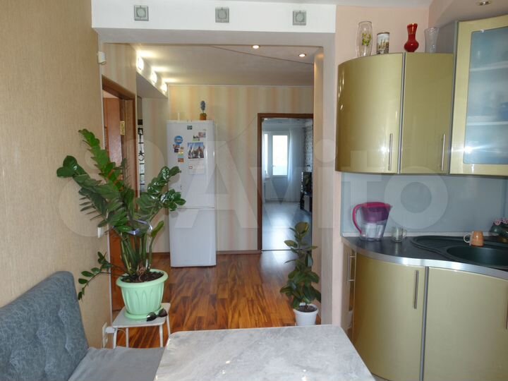 4-к. квартира, 87 м², 3/5 эт.