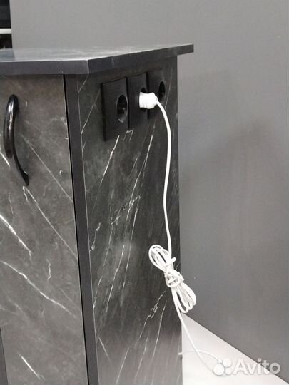 Маникюрный стол складной