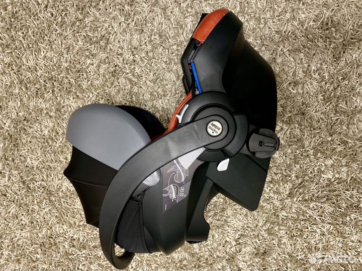 Автокресло Mima