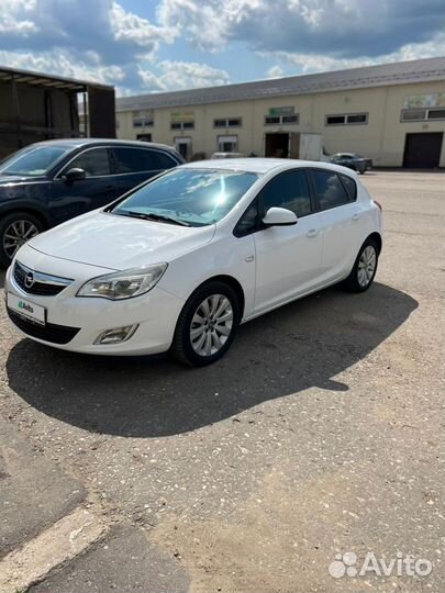 Opel Astra 1.6 МТ, 2011, 198 000 км