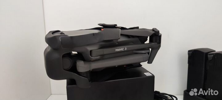 Продаю DJI Mavic 3 Fly More Combo