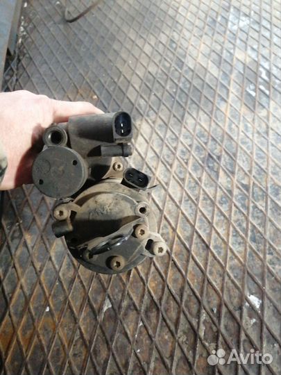Компрессор пневмоподвески mercedes w164 x164 ml