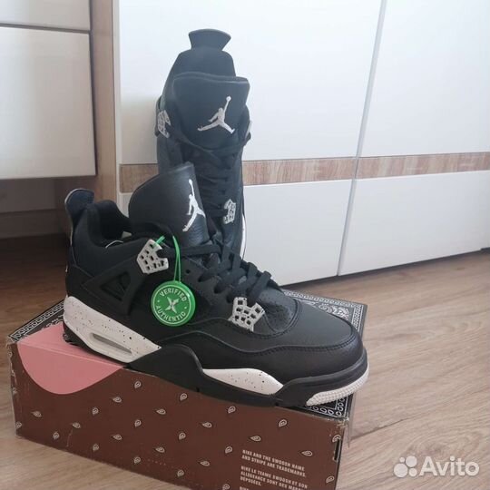 Nike air jordan 4 retro university черные