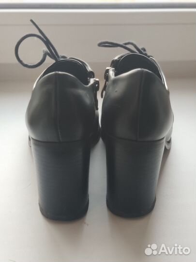 Полуботинки женские 35 размер