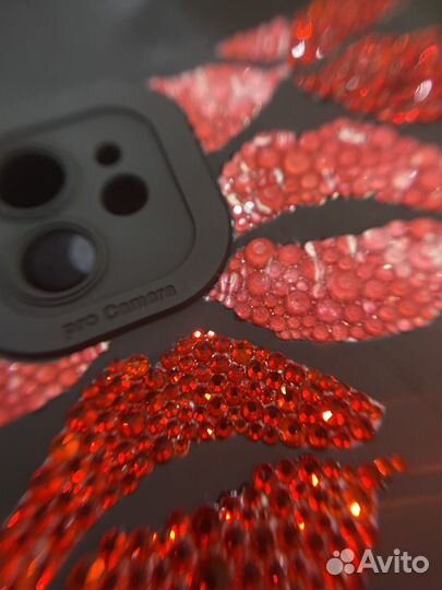 Чехол на iPhone