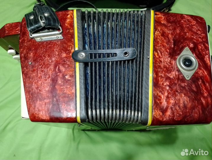 Гармонь настроенная Фа