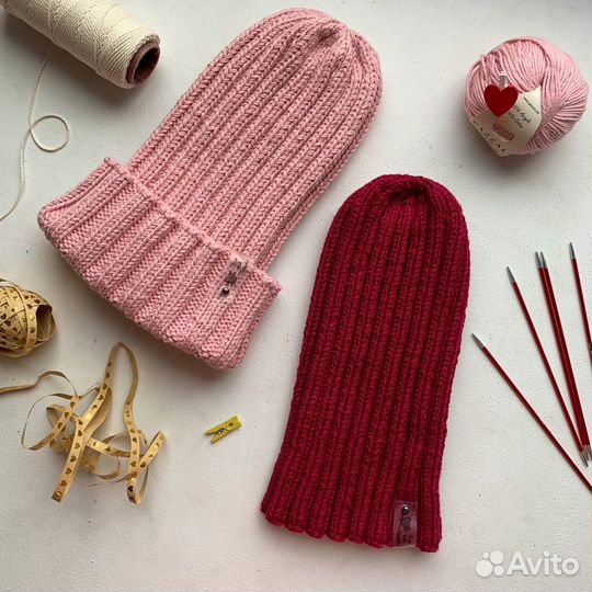 Шапка с вытянутой макушкой, женская, ручная вязка