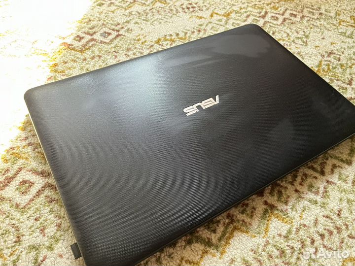 Ноутбук asus