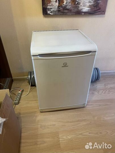 Холодильник Indesit MT 08