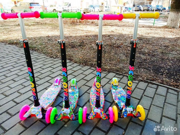 Самокат 3х колесный