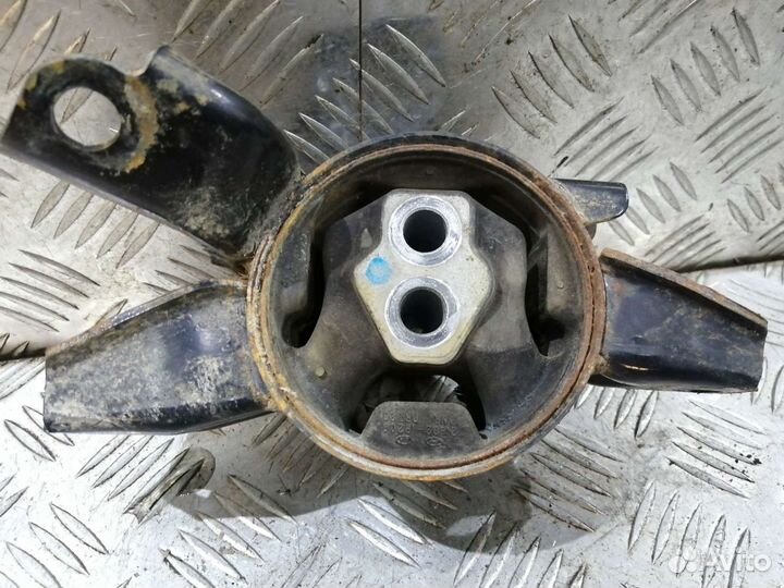 Опора, подушка кпп левая Солярис, Киа Рио 3