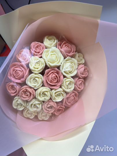 Букеты из шоколада и шоколадные наборы