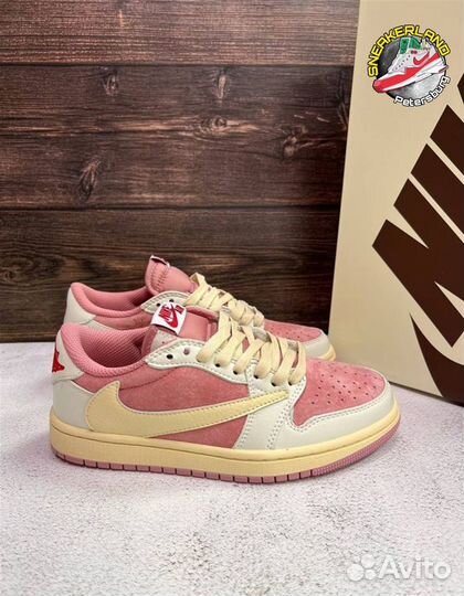 Кроссовки женские Travis Scott x Nike Air Jordan 1