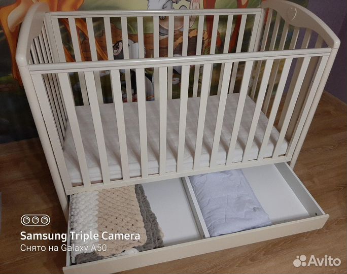 Детская кроватка