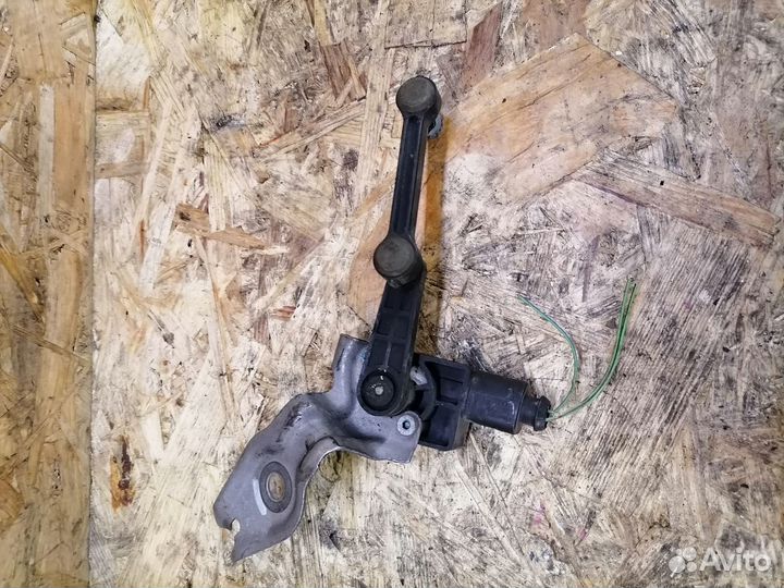 Датчик положения кузова Audi Q7