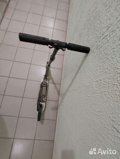 Самокат взрослый XQ Max G4 2000 бу