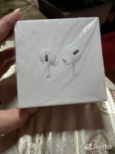 Наушник airpods pro