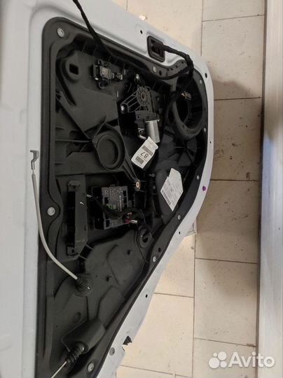 Дверь задняя левая Mercedes GLE c292