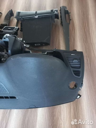 Приборная панель