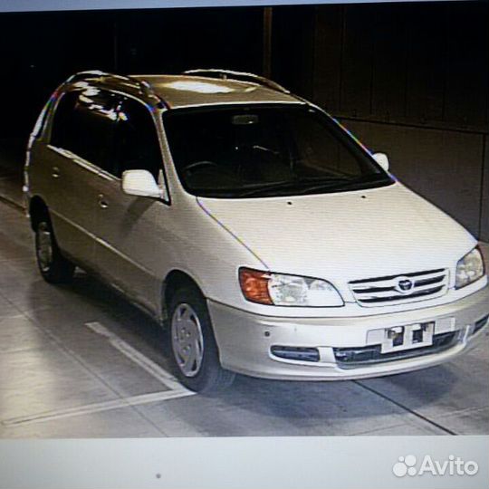 Заднее крыло Toyota ipsum