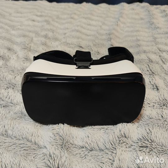 Очки виртуальной реальности Samsung Gear VR