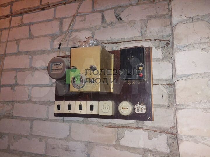 Гараж, > 30 м²