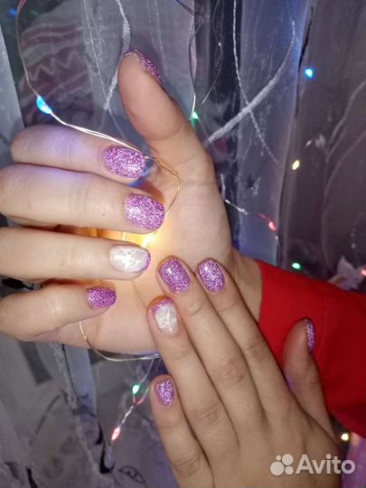 Маникюр с покрытием лаком