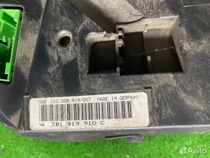 Щиток приборов (приборная панель) Volkswagen