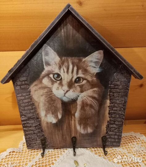 Ключница настенная из дерева