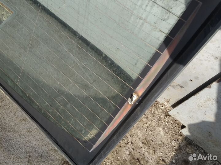 Заднее стекло mazda 3BM 2014 год