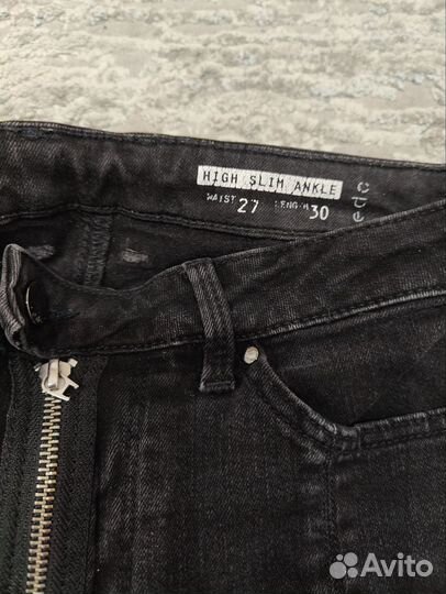 Джинсы женские