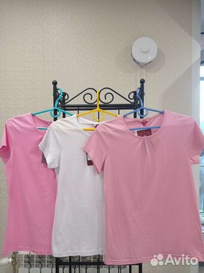 Блузки школьные, платье, футболки новые